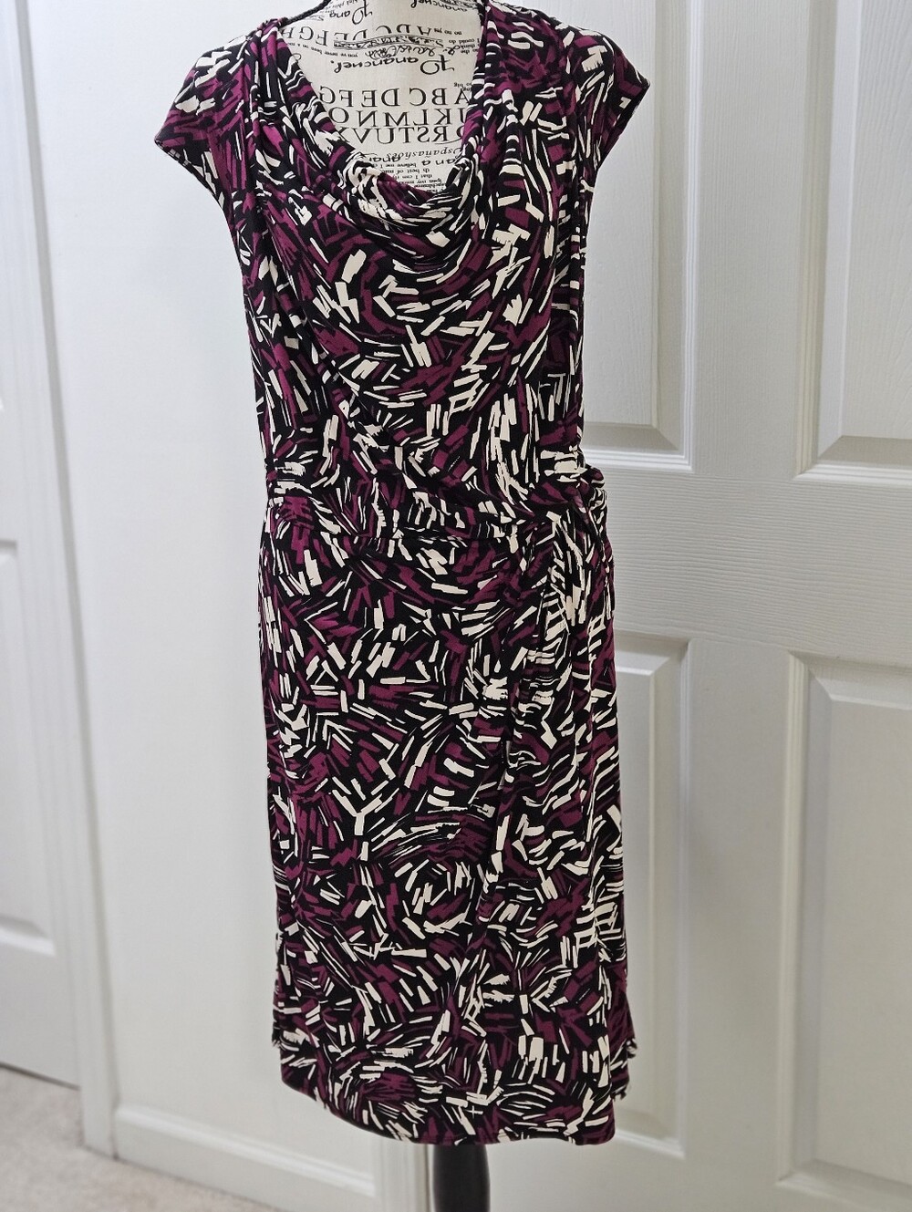 London Times Woman Abstract Print Dress in Magenta, Black & White. 14W